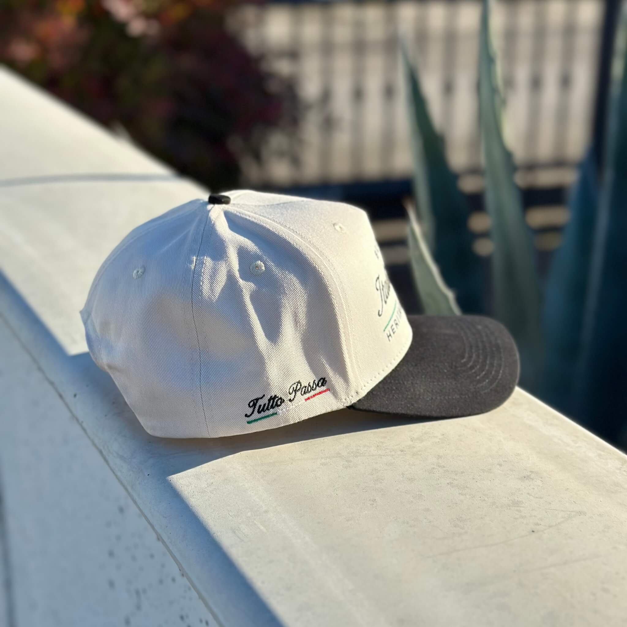 Black & Créme Snapback